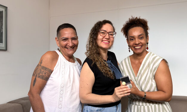 ADUSC recepciona professora surda e amplia diálogo sobre acessibilidade na UESC