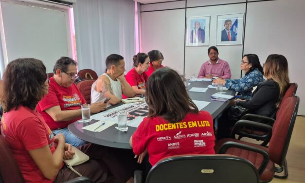 Movimento docente leva resposta das assembleias ao Governo da Bahia sobre alteração do quadro de vagas